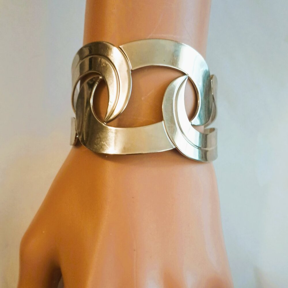 ATI BR Cuff Statement Bracelet 7" Silver Tone Etched Swirl